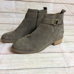 Blondo brown suede waterproof ankle boots. Size 9.